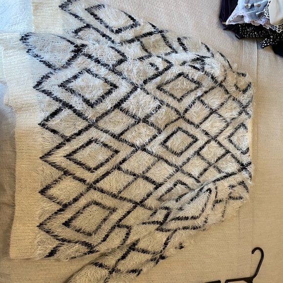 Soft fuzzy cardigan - Picture 2 of 2